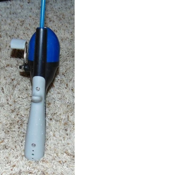 Disney Star Wars Fishing Pole Spincast Blue 30″ Youth Right Hand Plastic Metal
