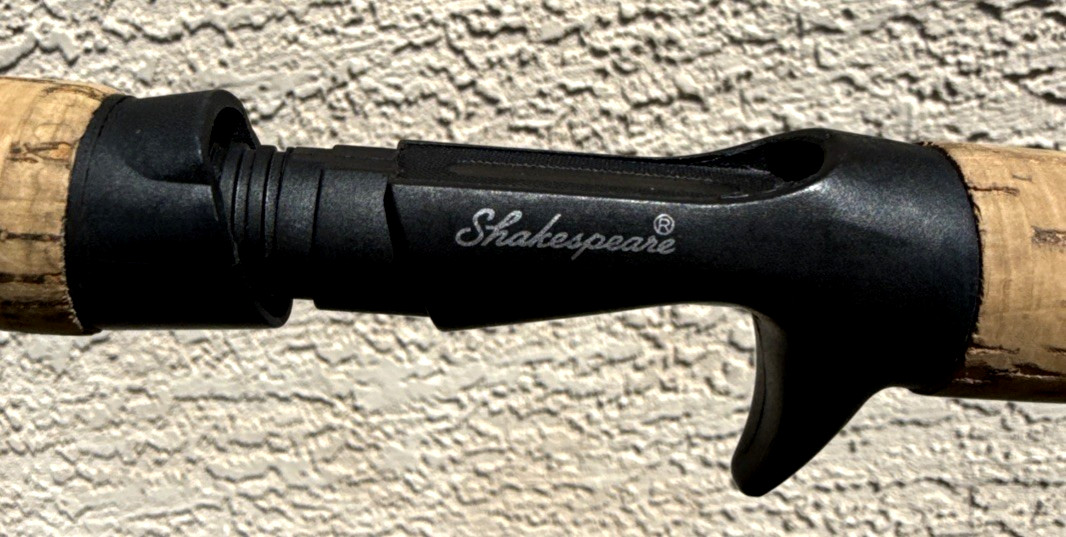 Shakespeare Conquest 2 Piece Fishing Rod 6’0” (6-12 lb) Medium CONSC 60 2M