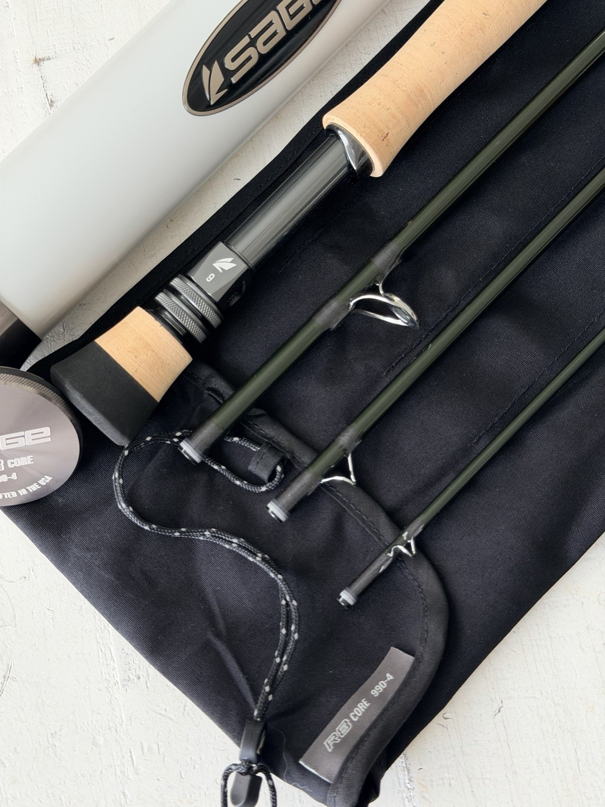 **BEAUTIFUL** 🔥 SAGE R8 Core 9wt. 9’ft~4Pc FlyRod!! 🔥~LEGENDARY~🔥
