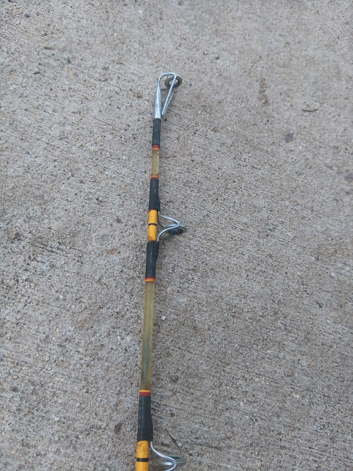 Vintage Shakespeare Ugly Stik BWC 1120 5′ 6″ 15-25lb w/ Trigger Grip.