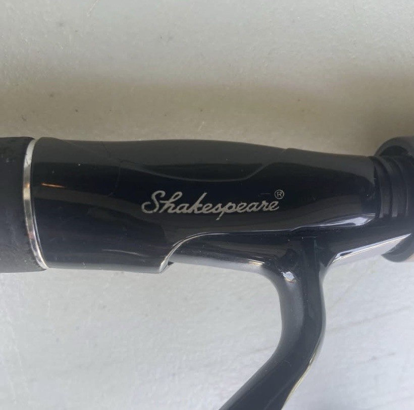 Shakespeare Pro Am SPW 2056 Light 5’6″ Spinning6-12 lb with sienna c3000 reels