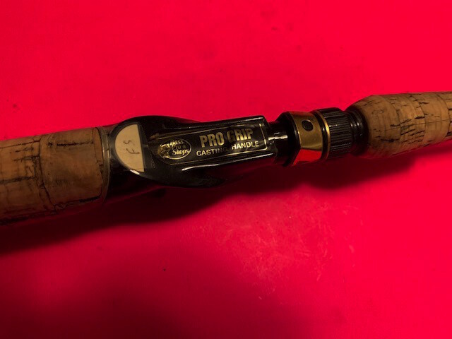BASS PRO SHOPS PRO QUALIFIER 5 FOOT 6 INCH 8 TO 17 POUND BAITCASTING FISHING ROD