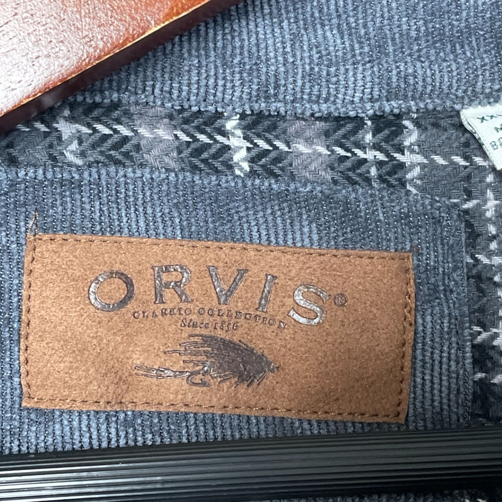 Orvis Men’s XXL Gray Plaid Button-Down Shirt Classic Fit Long Shacket e1759