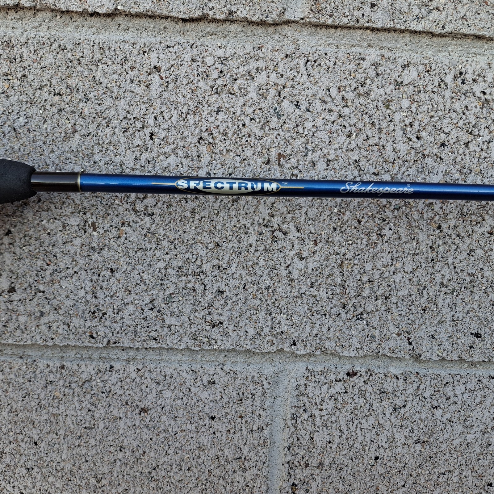 Shakespeare Spectrum Spinning Rod Blue 4-6 Lb Line Light Action 5′-6″ SP20 56-2L