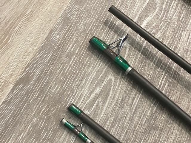 Custom Made Pacific Bay T2F 908-4 9′ 4Pc 8wt Fly Rod W/ Cloth & Alum Tube Unused