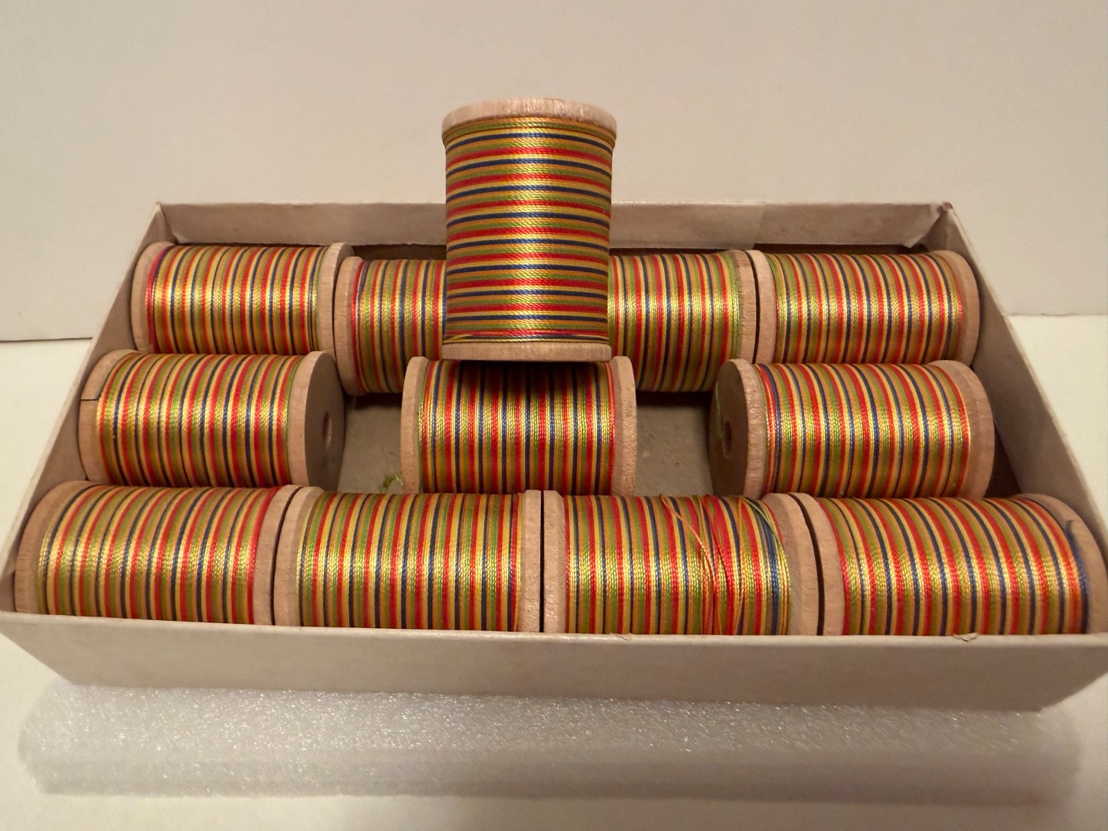 Rices Silk Rod winding EE thread multicolor 50 yds