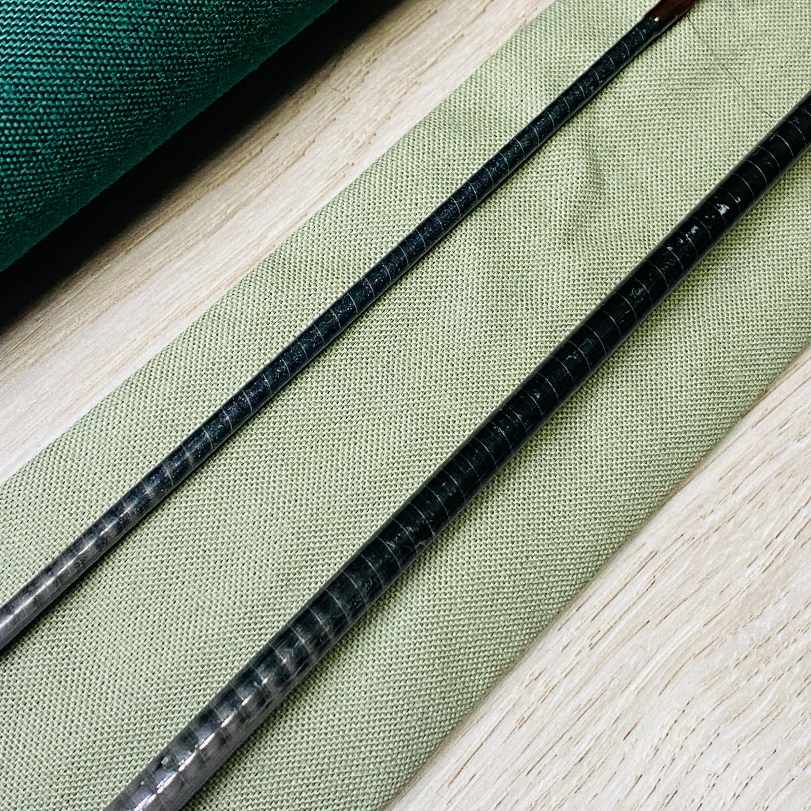 Orvis Superfine Seven Eleven 7’11” 4wt Fly rod w/Tube Socks 1296