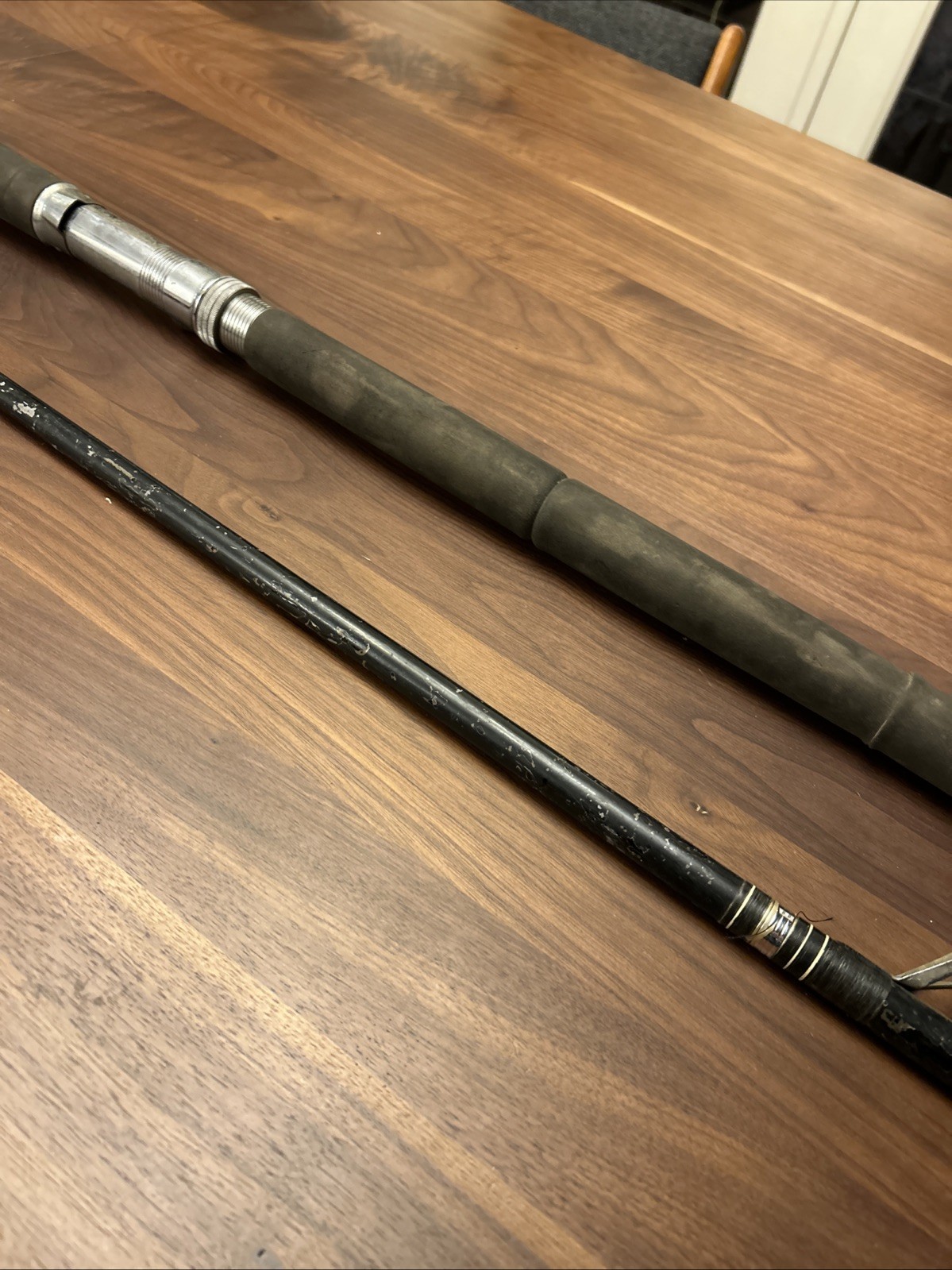 Master Fishing Tackle Corp. 6602 Heavy 10’4″ Fishing Rod 2 Piece L7