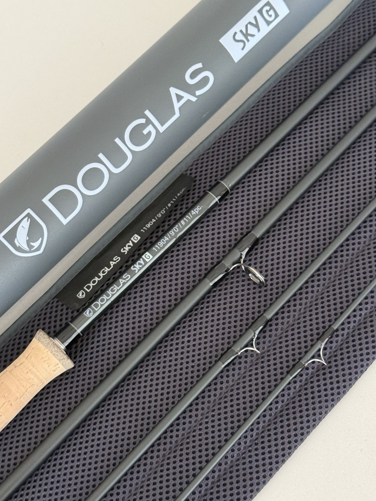 **BEAUTIFUL** 🔥DOUGLAS SKY G 11wt. 9’ft~4pc Fly Rod!! 🔥~MINT~