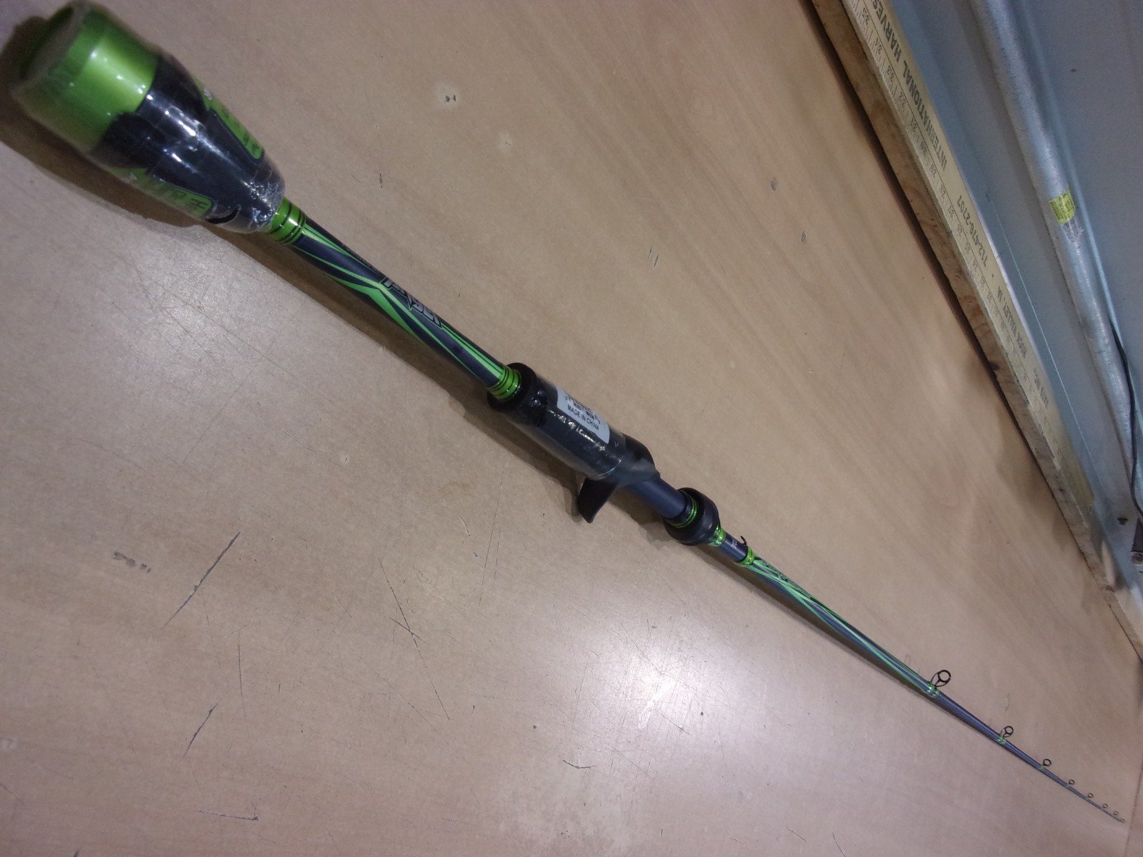 ABU GARCIA VIRTUAL CASTING ROD 6 foot 9 inch Medium Heavy power
