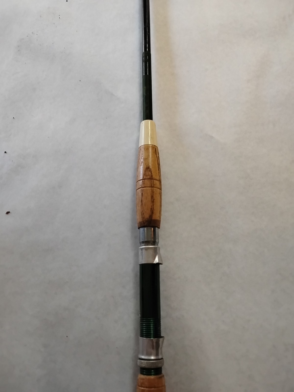 One Piece 6′ 4″ 20-50 Lb Heavy Duty Rod