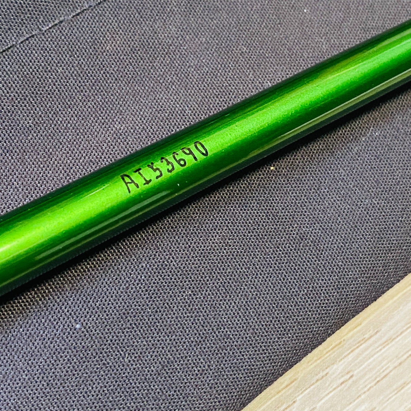 [Beautiful] Sage Accel 6126-4 6WT 12’6″ Fly fishing rod w/Tube Socks
