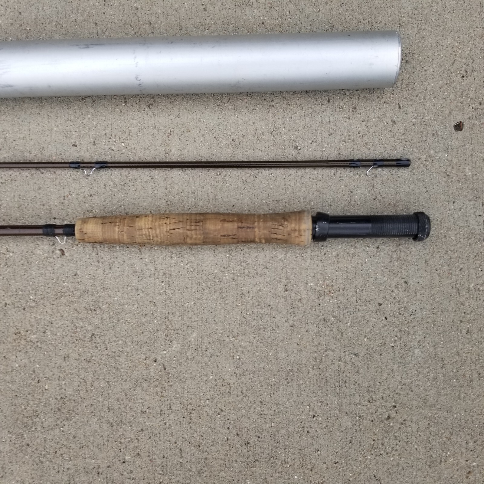 SAGE GFL 586 DS GRAPHITE II FLY ROD W/CASE LINE 5 LENGTH 8′ 6″