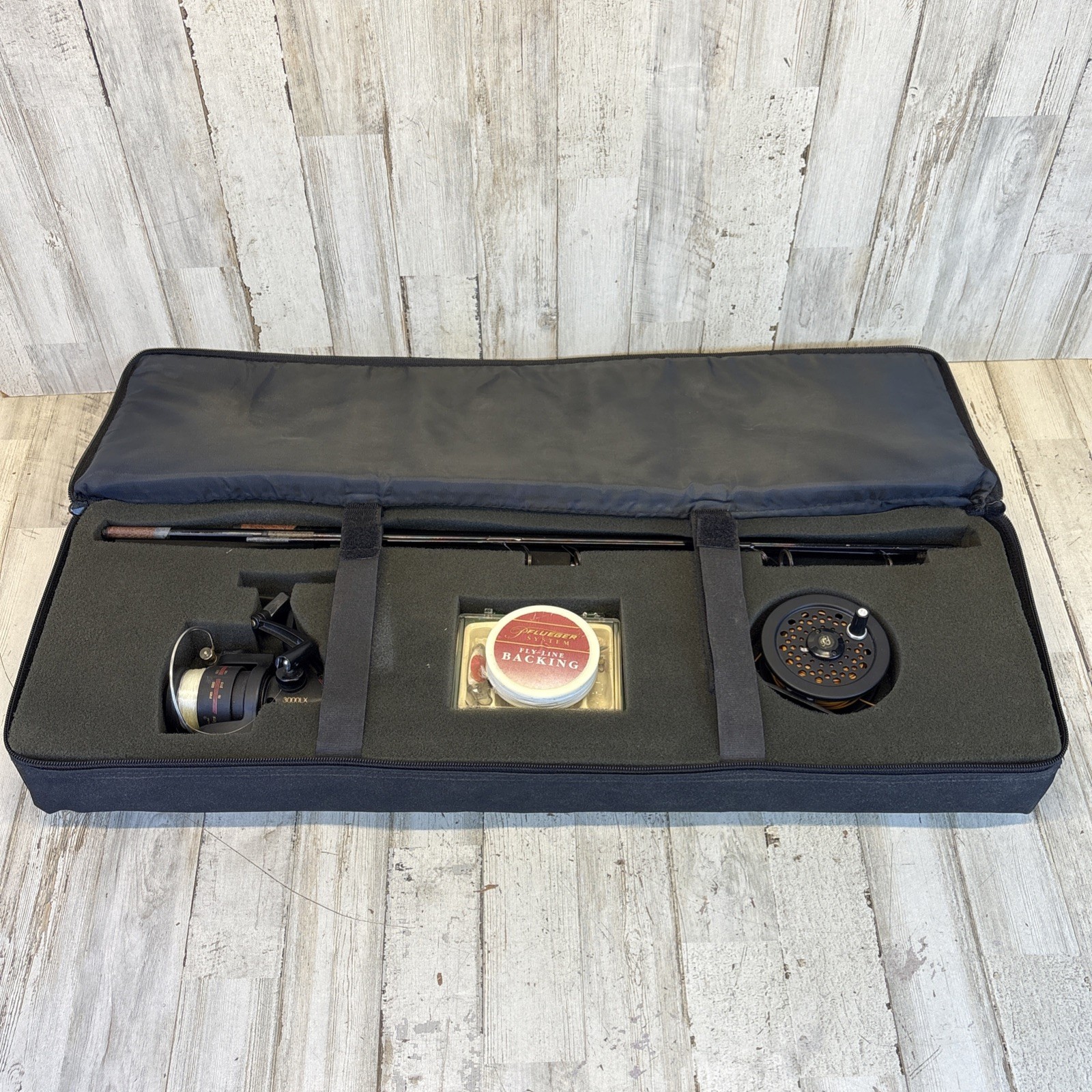 Vintage Marlboro Unlimited Fly Fishing Rod Kit Pflueger Shakespeare Soft Case