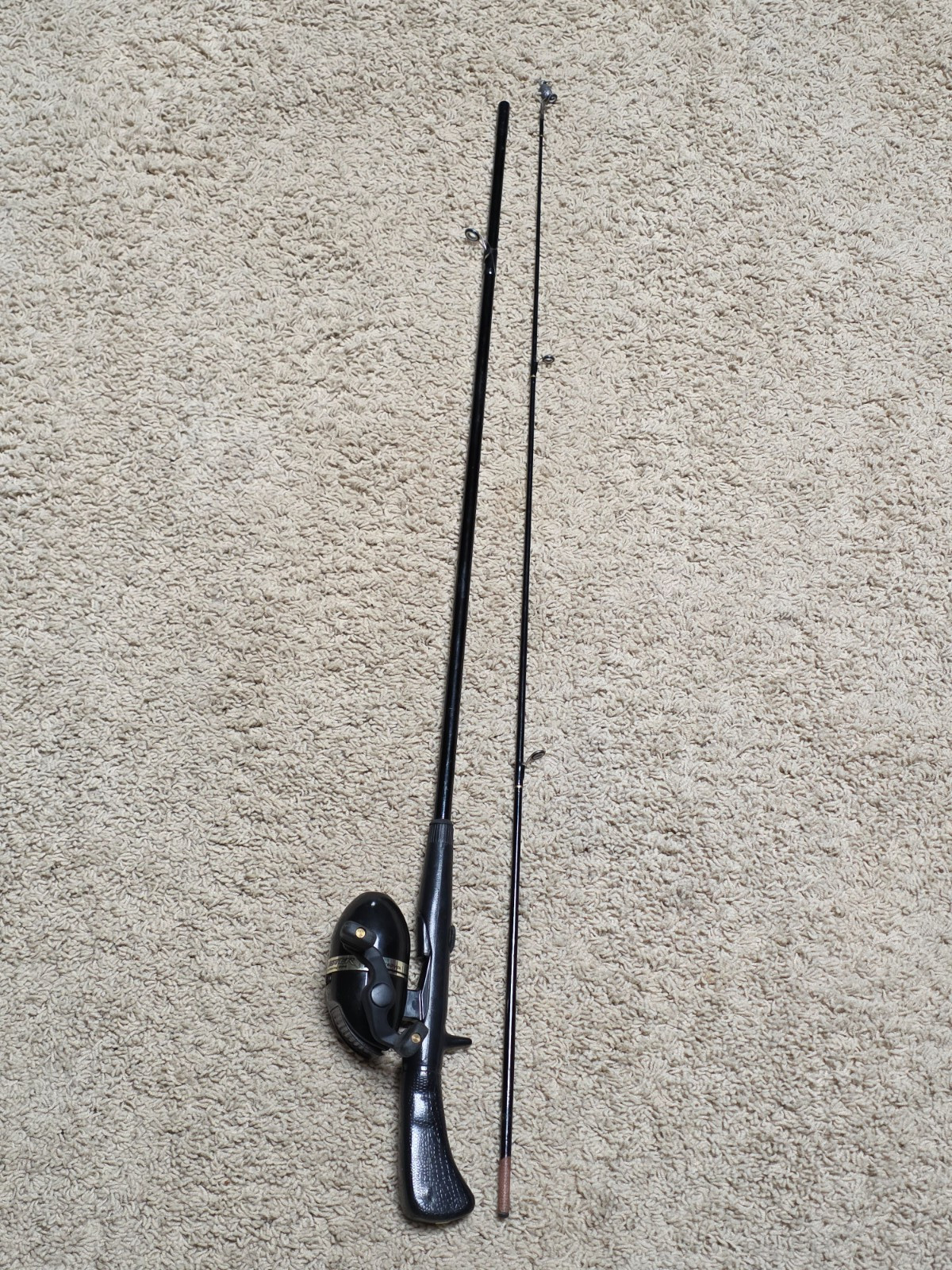 Johnson Crappie Buster 2 Piece 5’6″ Spin Cast Fishing Rod & Reel Combination
