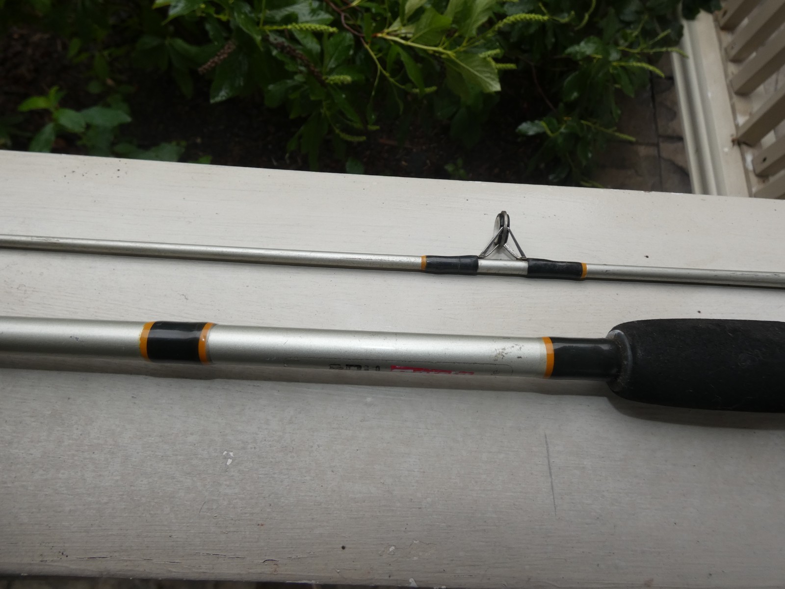 VINTAGE Abu Garcia 2252Z Light Action 913239 Fishing Rod 2 Piece 6 Ft