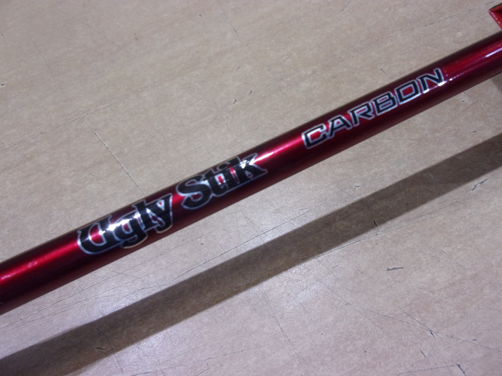 SHAKESPEARE UGLY STIK CARBON 6 foot 8 inch Medium spinning rod