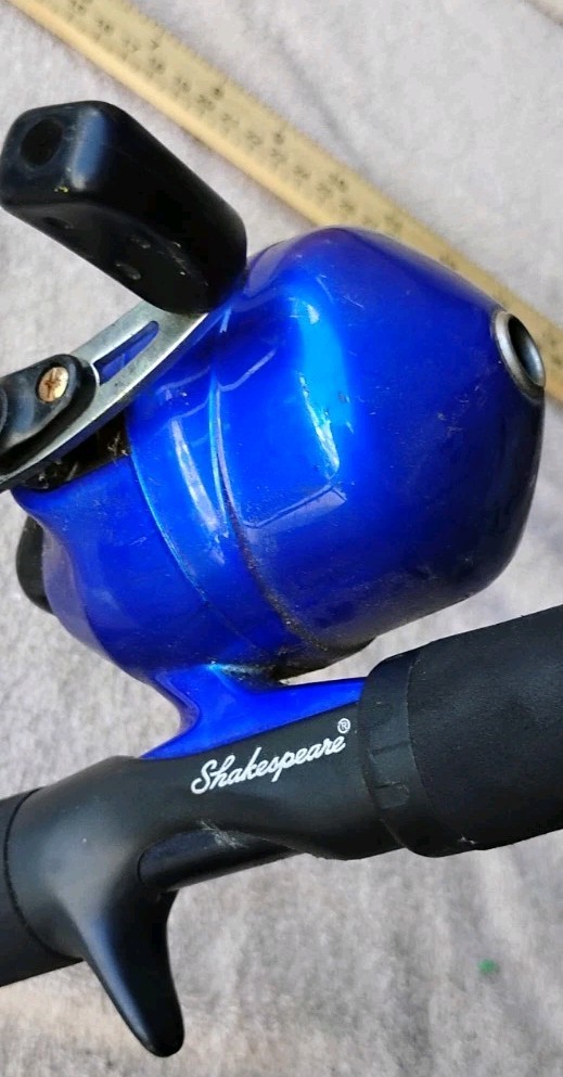 Shakespeare Firebird Bait Cast Fishing Rod And Reel Durango Graphite Rod 2 piece
