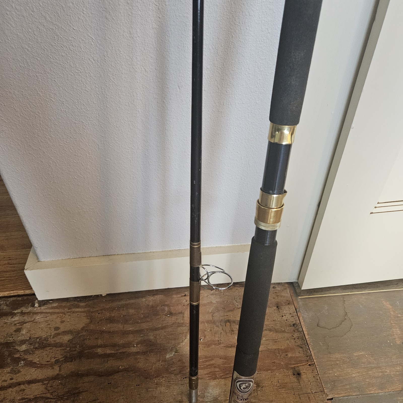 Master Model 5200 Black Graphite Spinning Rod 2 Piece Big Game Fishing Pole 8ft