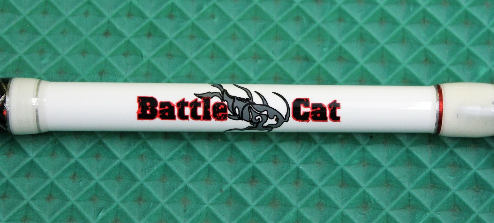 Okuma Battle Cat Catfish Casting Rod 8′ 0″ 2-Piece Heavy BC-C-802H