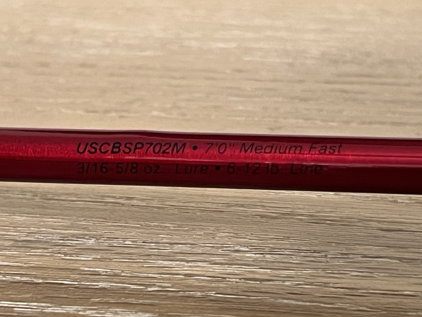 Ugly Stik Carbon 7′ Medium Fast 2pc Spinning Rod Carbon 9 Guides Red USCBSP702M