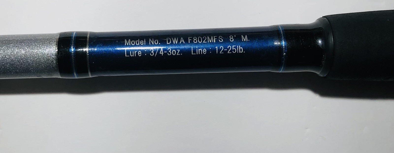DAIWA D WAVE (DWA F802 MFS) 8’0″ 2 PC Med 12-25LB Spinning Rod & 4000-B Reel