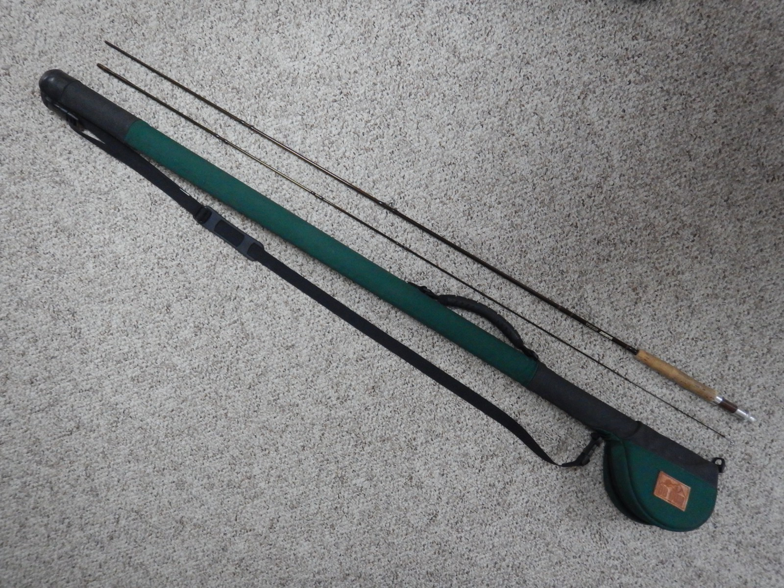 SAGE Graphite 590GFL 9’ 2pc 5wt Fly Rod W/DB Dunn Case The rod is Near Mint !!!