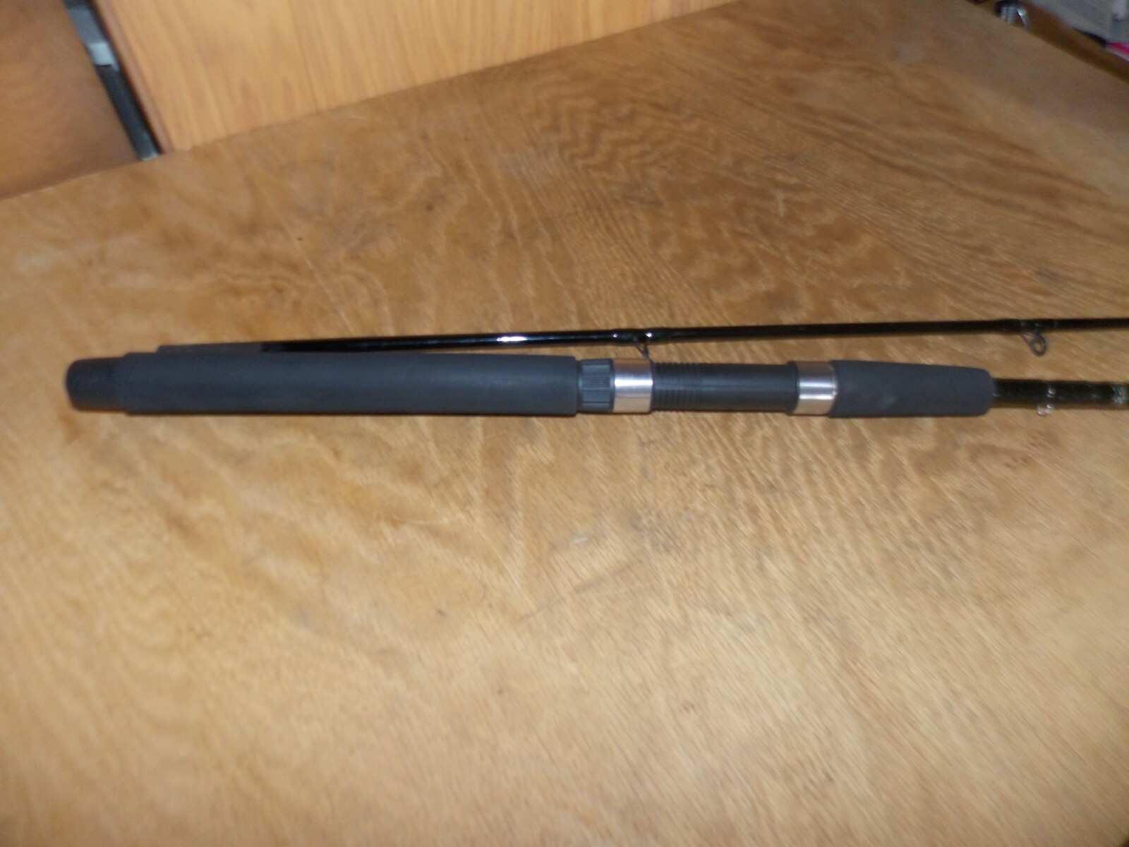 Bass Pro Shop 8-1/2′ POWER PLUS Trophy Class Trolling Rod Med 8-20lb Line 7/24 A