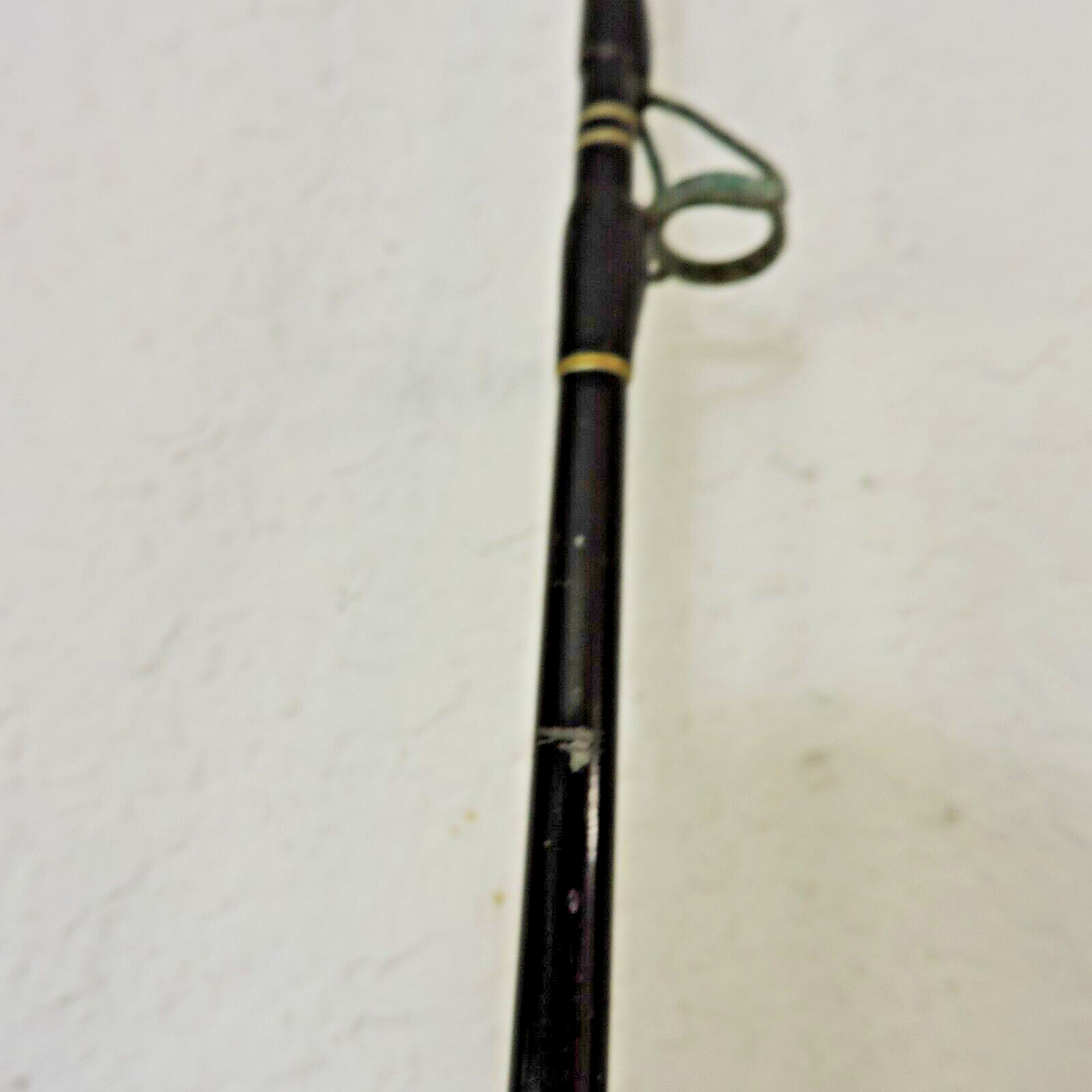 Shakespeare Tidewater TW 66 3/0 F 6’6″ Medium 20-40 lb Line Rod