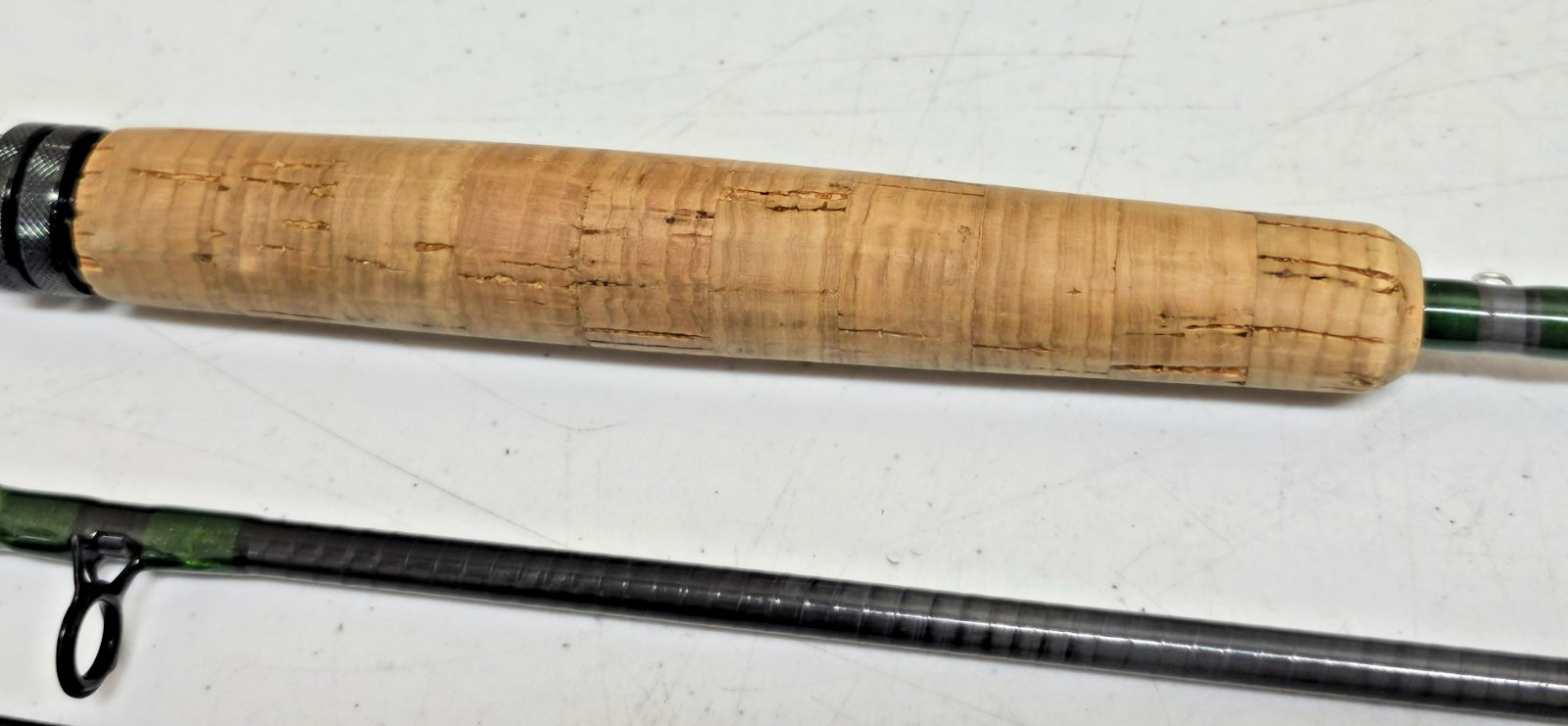 Orvis Graphite Fly Fishing Rod 8’6″ 6wt 4-Piece, green, gray