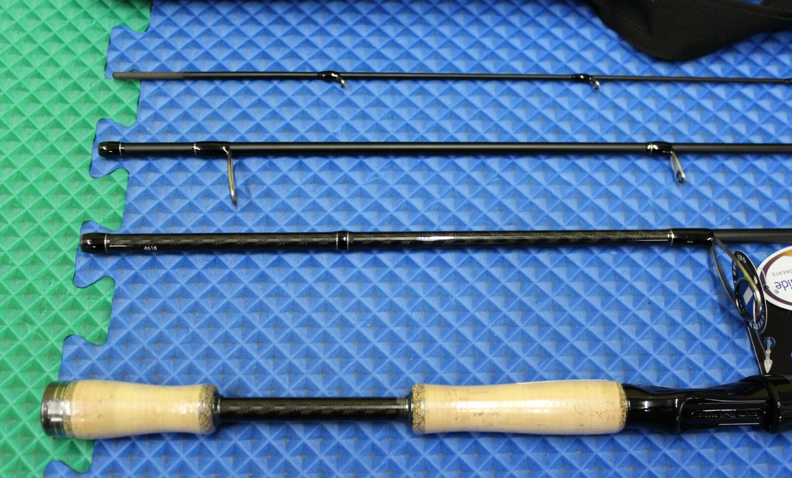 Okuma Voyager Signature Freshwater Rod 7′ 2″ Medium 4-Pc W/Soft Case VSS-S-724M