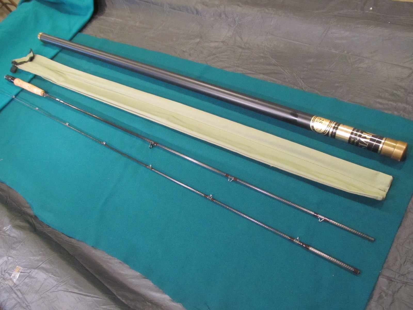 Orvis Superfine series, 8 1/2′,”Henry’s Fork” graphite fly rod