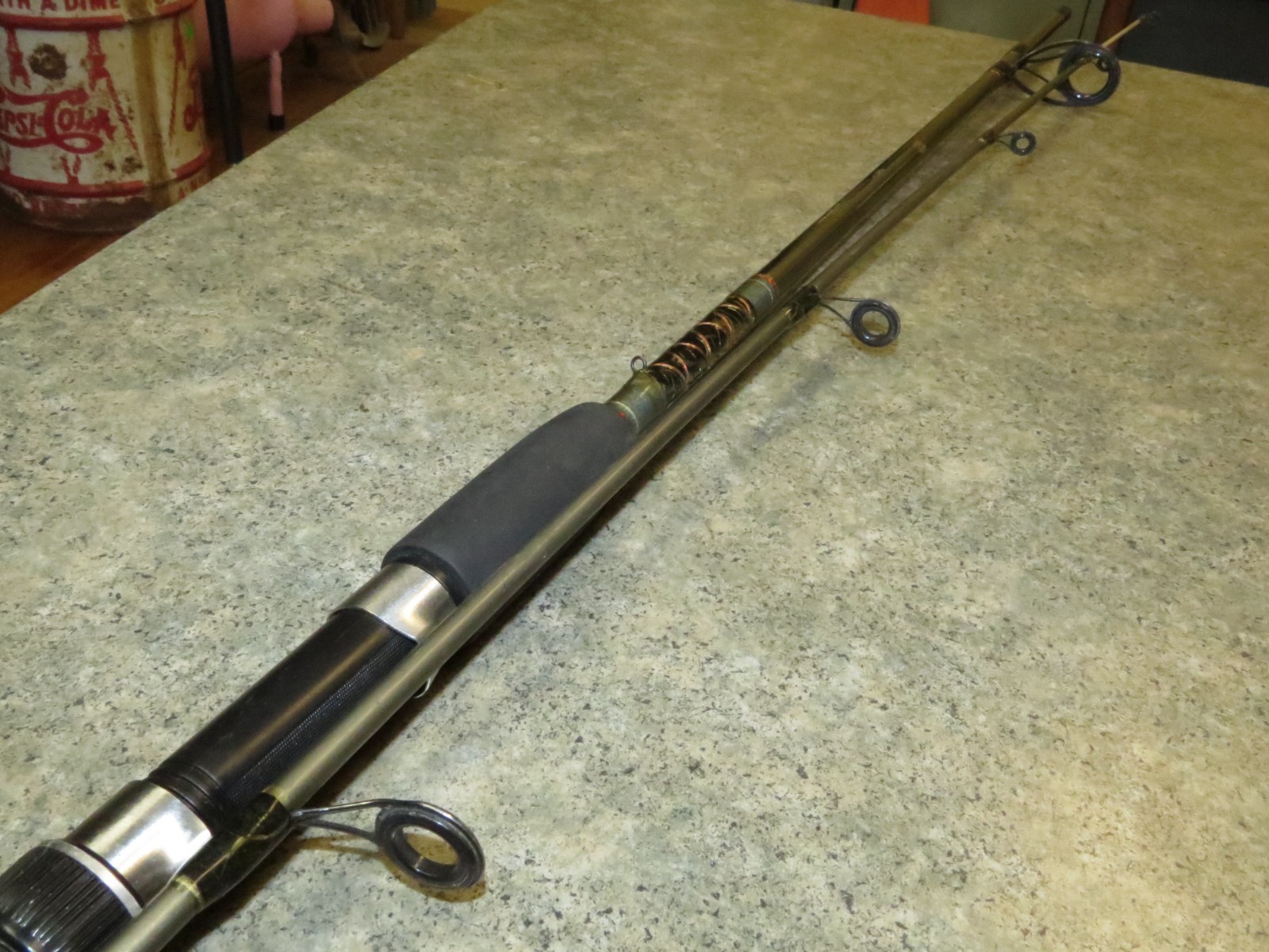 Rhino Titanium RRS662M 6′ 6″ 2pc Medium/ Action Casting Rod