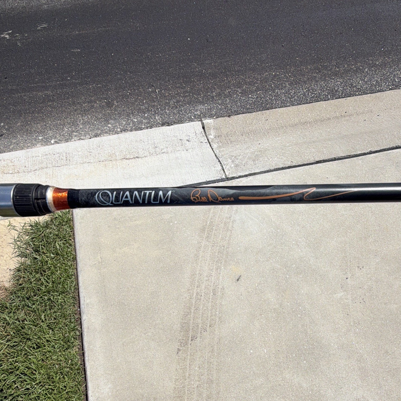 Quantum Bill Dance 7′ Spinning Rod MH Fast 2pc 8-17lb 1/8-3/4oz Graphite
