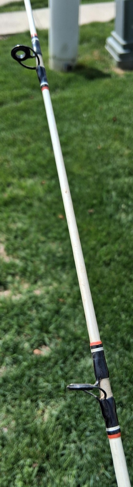 Berkley Pro Select Fishing Rod 7’0″ , 2 Piece, white reflective, Old Used