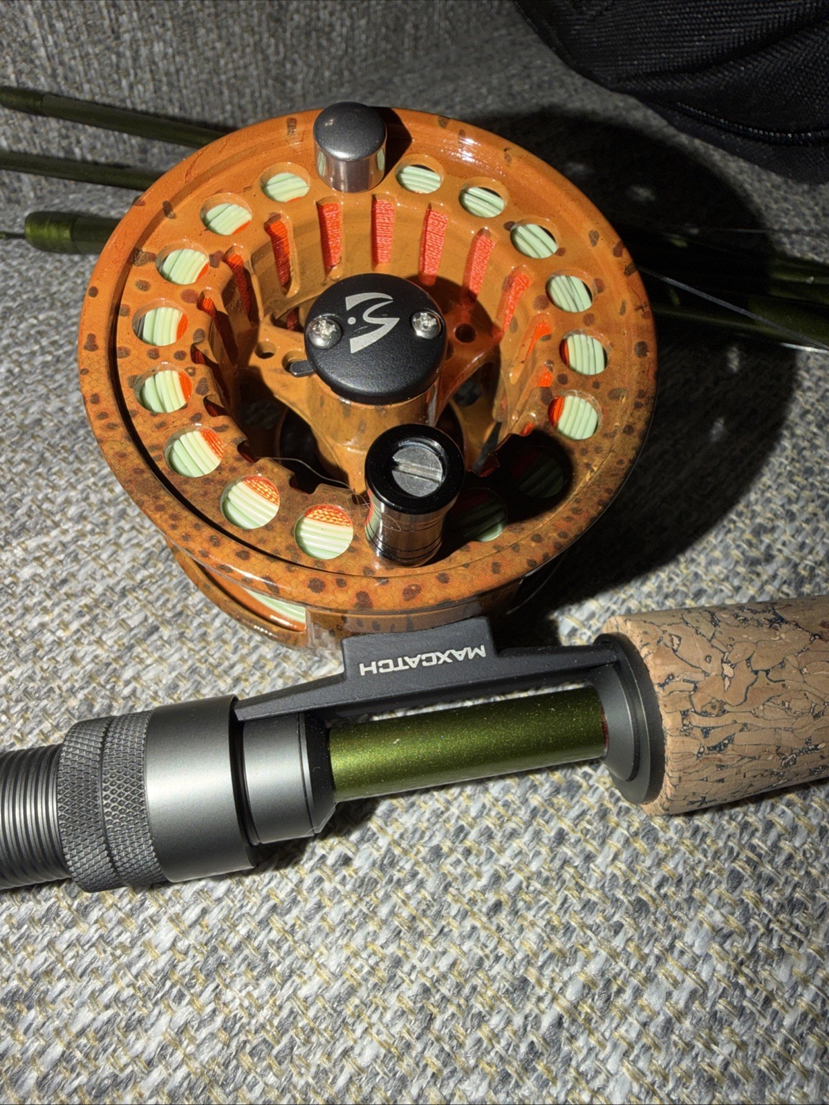Aventik 8’ 9” Escape 6-Piece Fly Rod W/ Maxcatch Reel & Wild Water Carry Case