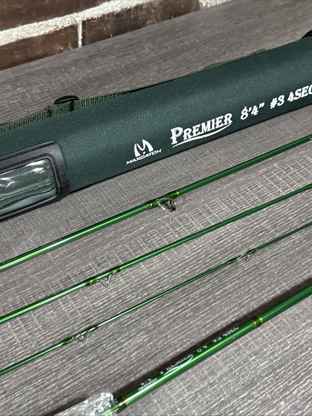 L Maxcatch Premier 8’4″ #3 Fly Rod Only With Case