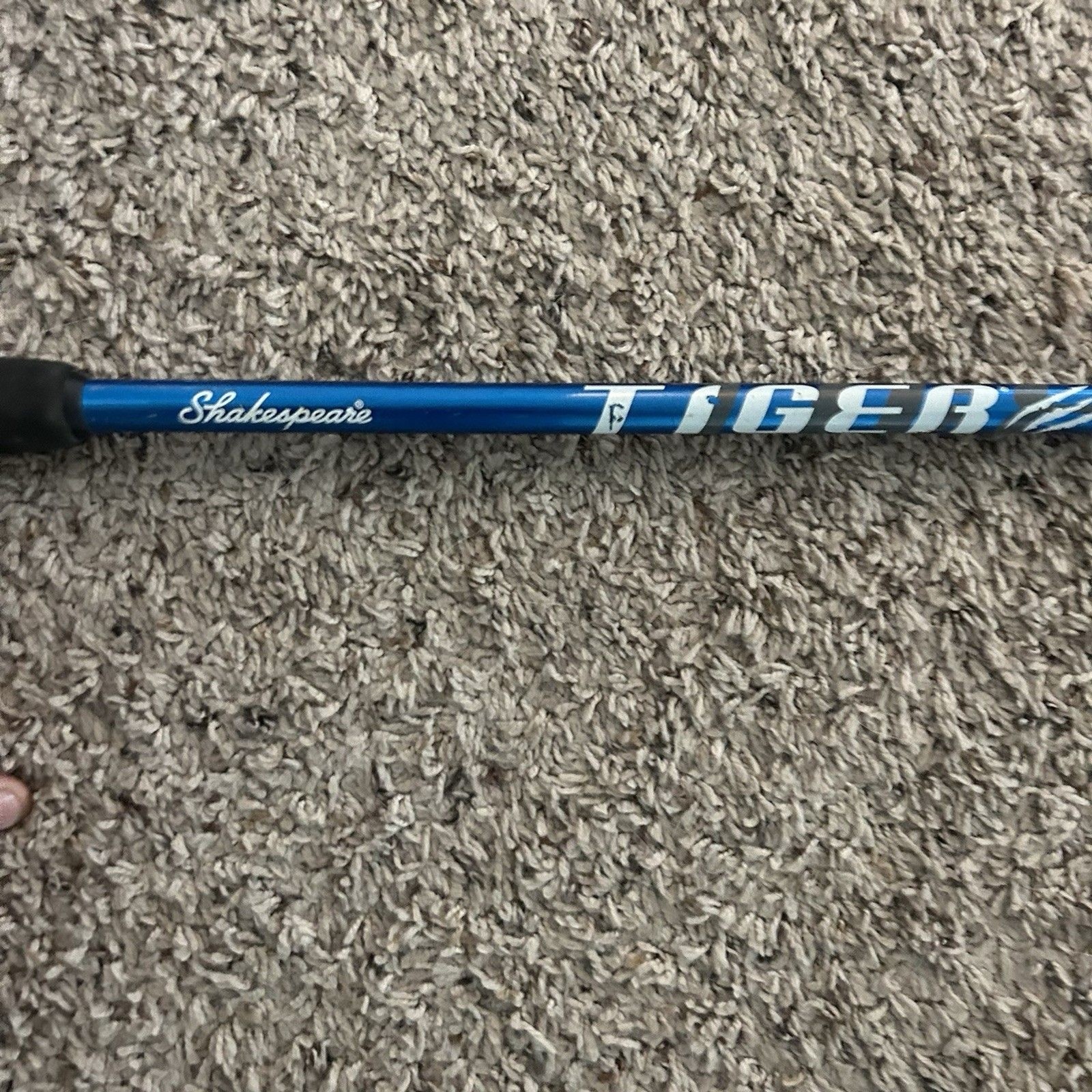 Shakespeare Tiger 6’6” Medium Heavy Spinning Rod 2pc 8-15lb Line Fishing pole
