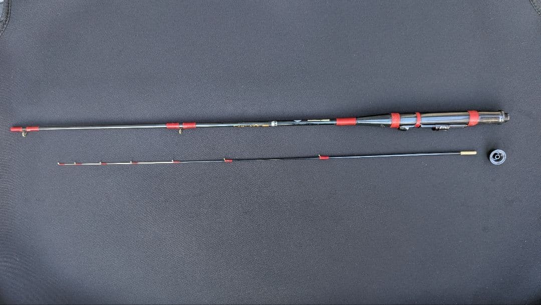 Gamachinu District 1 Raft Hook Fishing Rod Black Red 2-Piece Used
