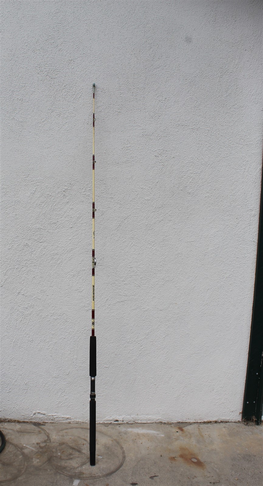 PENN SENATOR ROD 3/0 S-3230 LINE RANGE RF 20 – 40 LB USED 6′ 6″ INV R1
