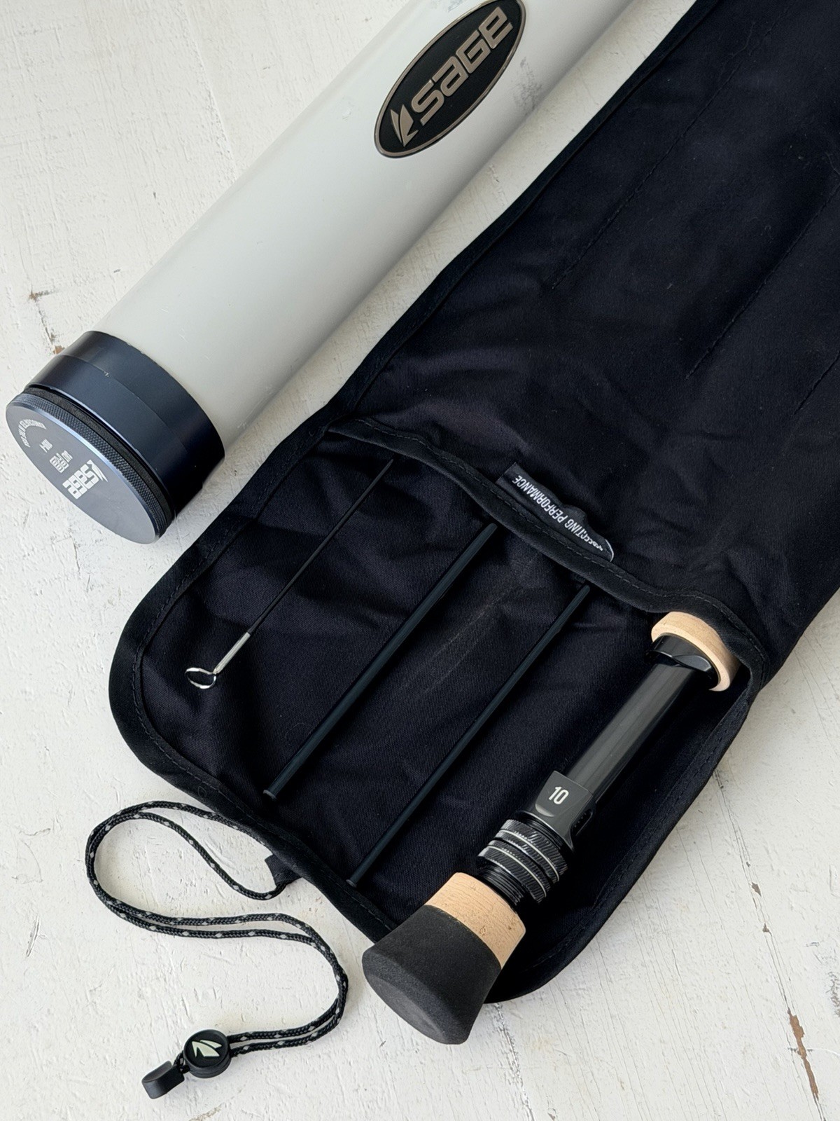 **BEAUTIFUL** 🔥 SAGE R8 SALT 10wt. 9’ft~4Pc FlyRod!! 🔥~LEGENDARY~🔥