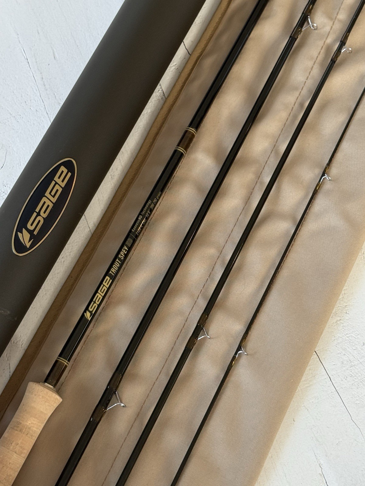**BEAUTIFUL**~NEW~ SAGE TROUT SPEY HD 2wt 10’9”in FLY Rod!!🔥~LEGENDARY~￼￼