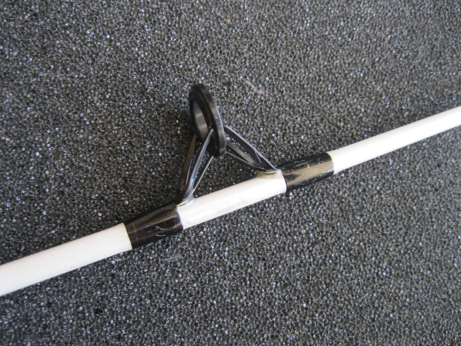 Vintage Ready2Fish SP-702/MHS, 7-foot, 2-piece spinning rod