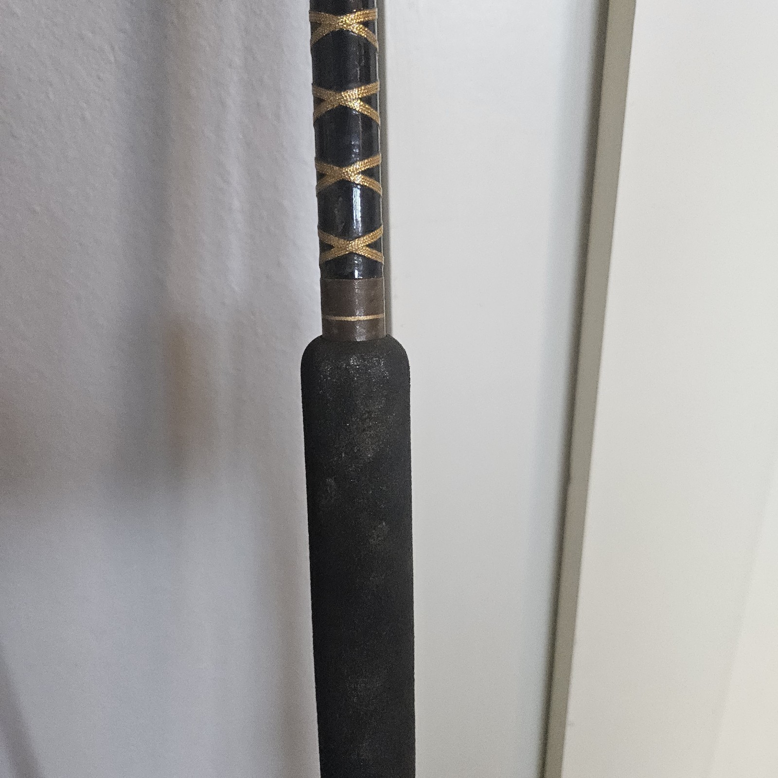 Master Model 5200 Black Graphite Spinning Rod 2 Piece Big Game Fishing Pole 8ft