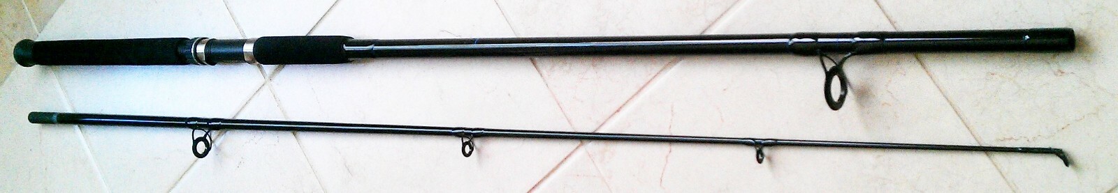 2-section 9′ KingHawk Spinning Surf Rod (New)