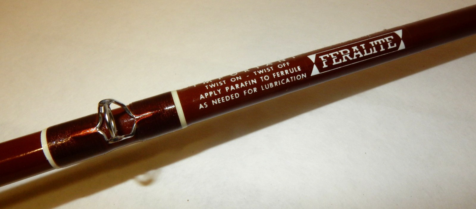VINTAGE FENWICK MODEL FERALITE FF112 9’3″ 10 WT 4-5/8 OZ FISHING FLY ROD W/ TUBE