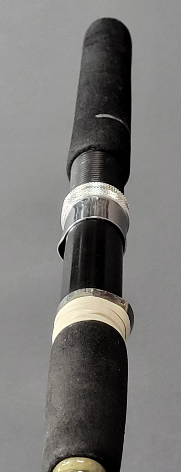 Abu Garcia Popular Action RRGF86, 8’6″ Medium Graphite Spinning Rod 2-Pc, VG+