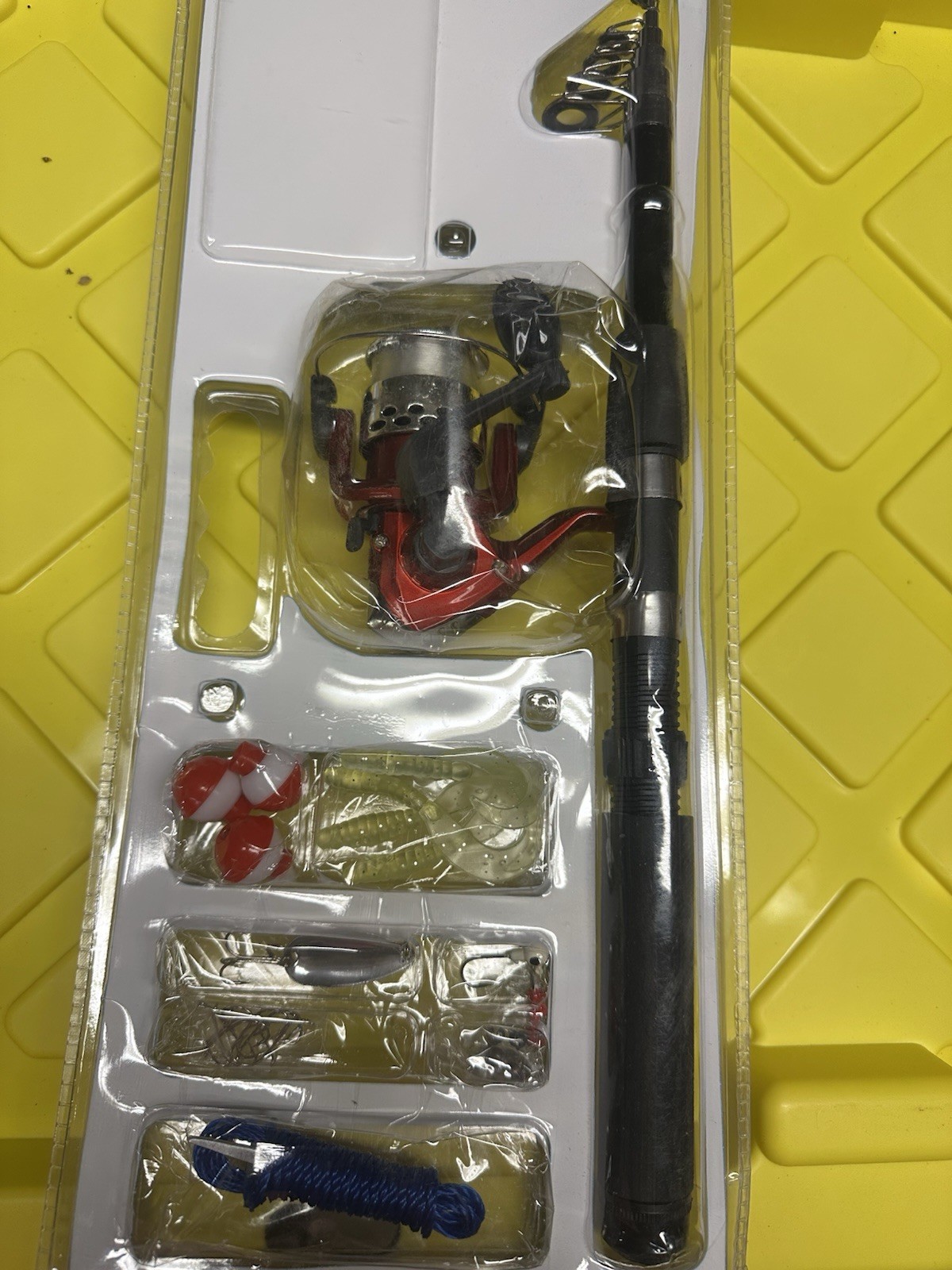 telescopic fishing rod And Reel 33 Piece Set