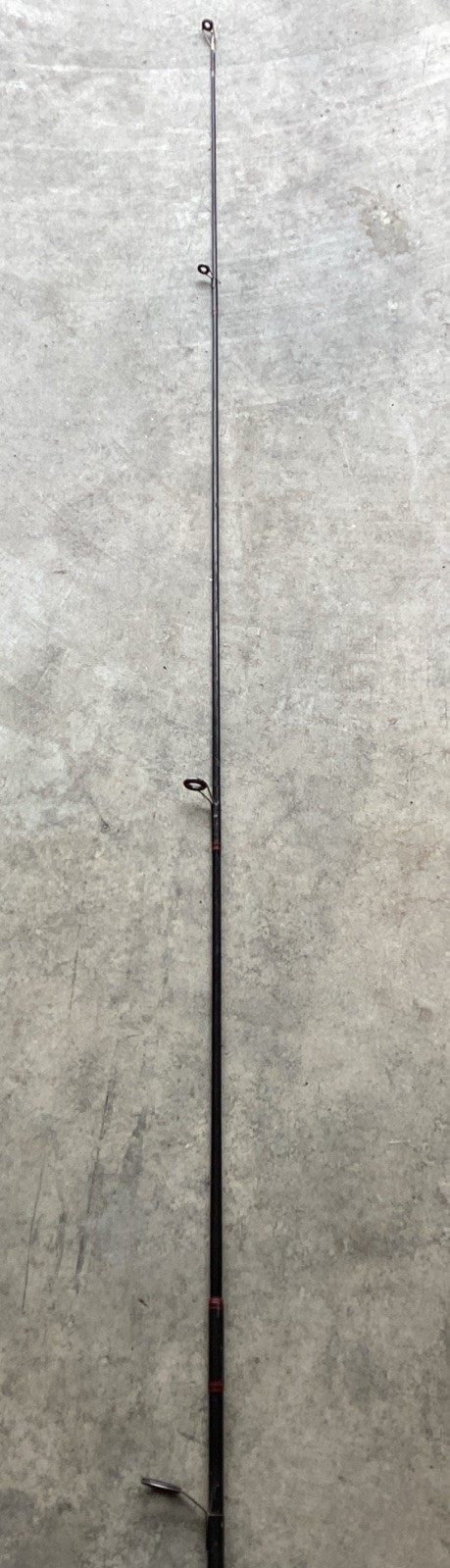 VTG Abu Garcia 400 Balanced Action 6’6″ Medium Light Action Spinning Rod 2-Piece