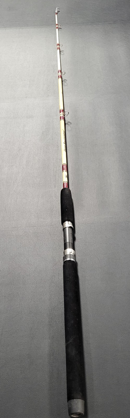 Penn Baymaster Model 3210C 6 Foot, 1 Piece Spinning Rod, Line 12-30lbs. VG+ Cond